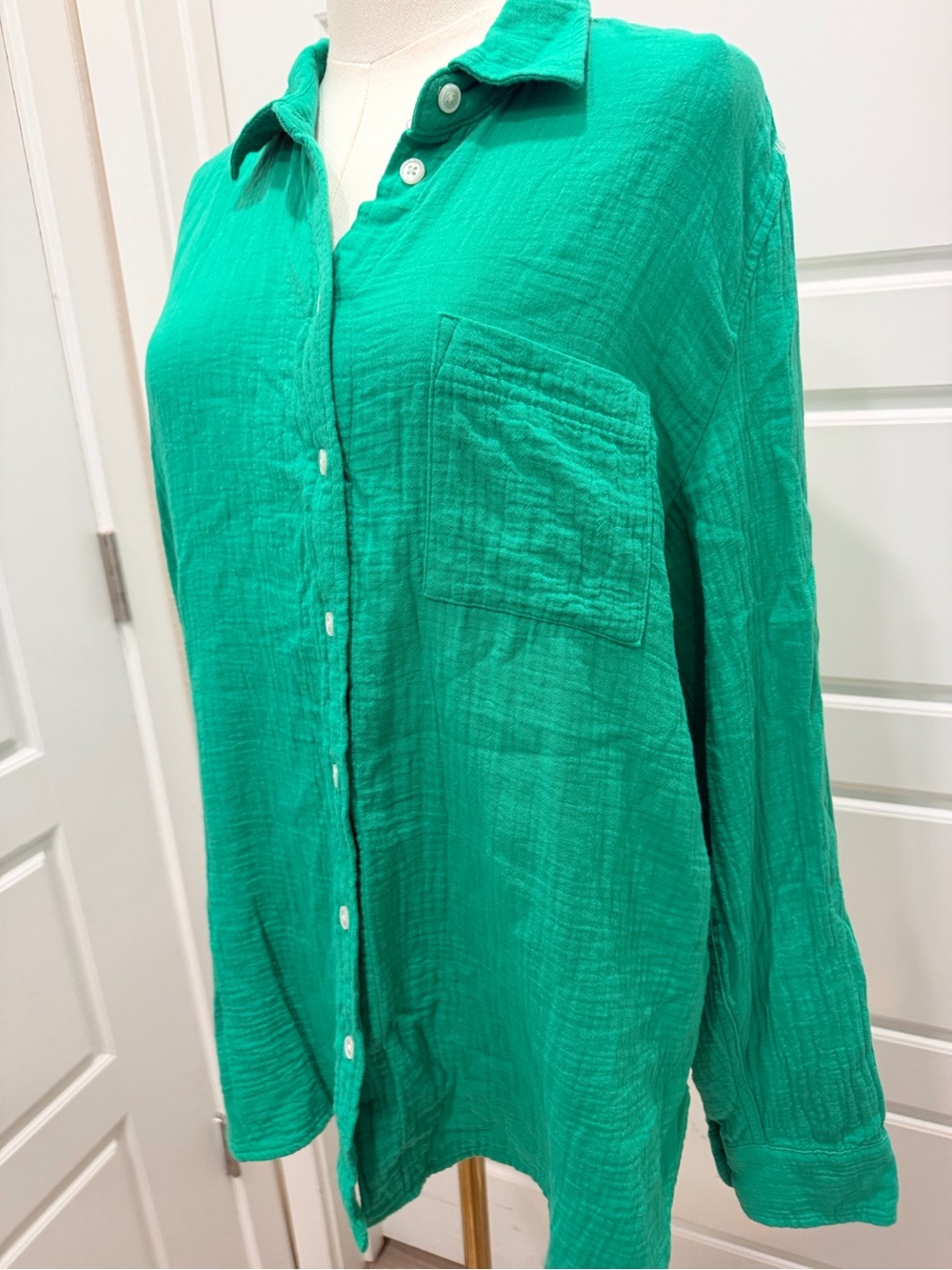 J. Crew Vibrant Green Button-Front Textured Shirt - Picture 4 of 6